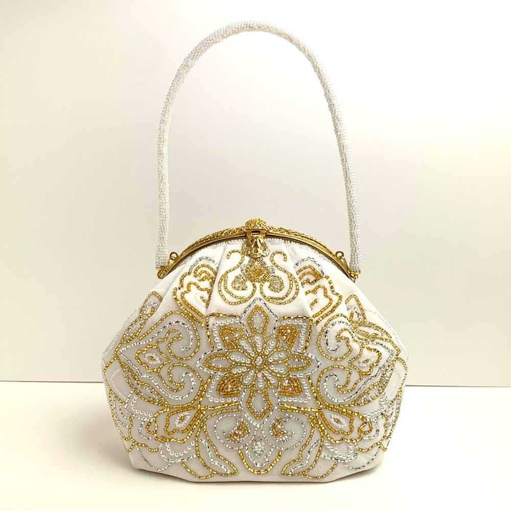 楽天市場】可憐なガラスビーズの丸形バッグ【白】 パーティーバッグ