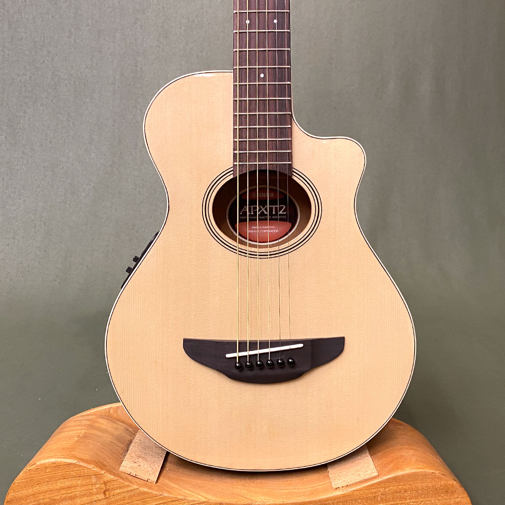 楽天市場】【新品】ヤマハ YAMAHA APXT2 N ミニエレアコ : 下倉楽器