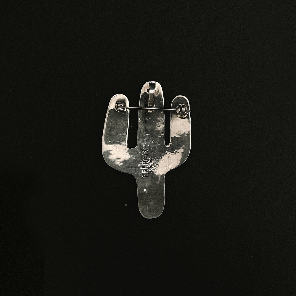 メルヴィンフランシススカルピンブローチ