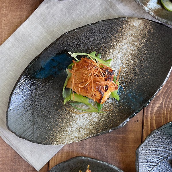 楽天市場】和食器 長皿 変形菱型 黒海 お皿 プレート サンマ皿 さんま