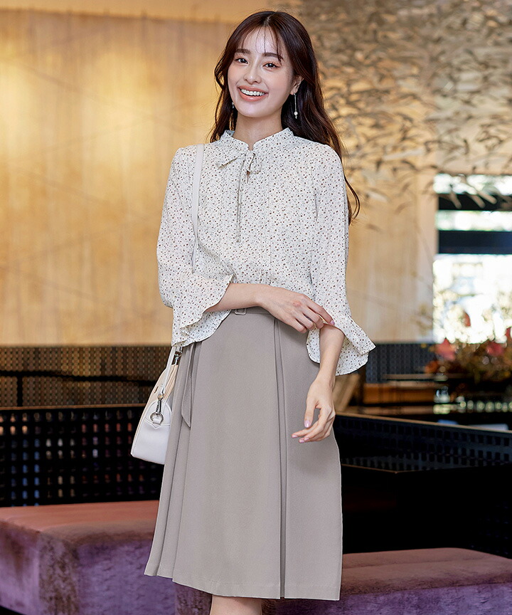 楽天市場】【楽天スーパーセール！60％OFF!!】フレアスリーブ花柄