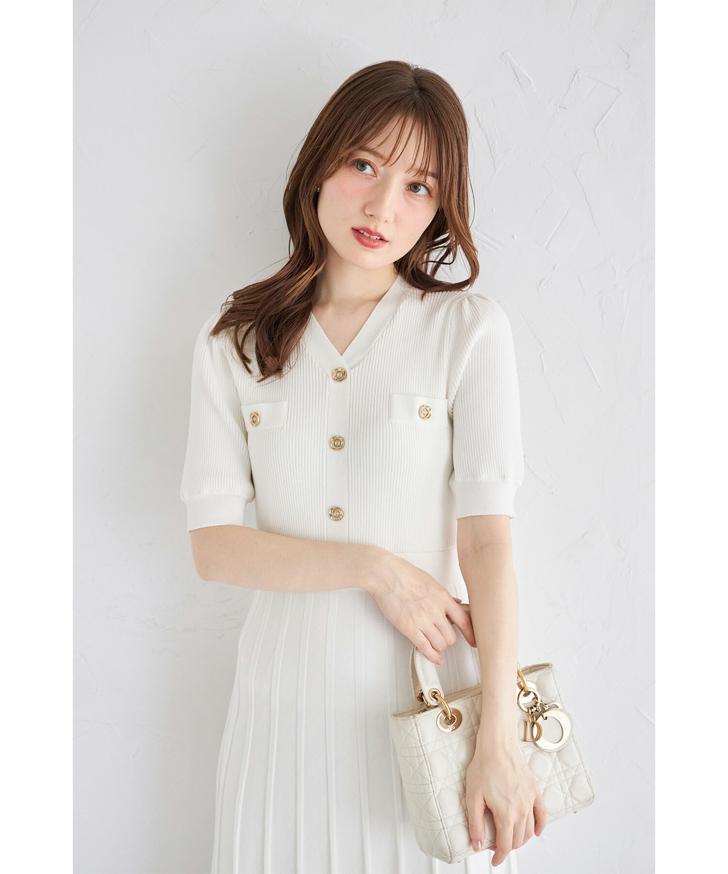 楽天市場】アンティーク風飾り釦付き配色プリーツニットワンピース