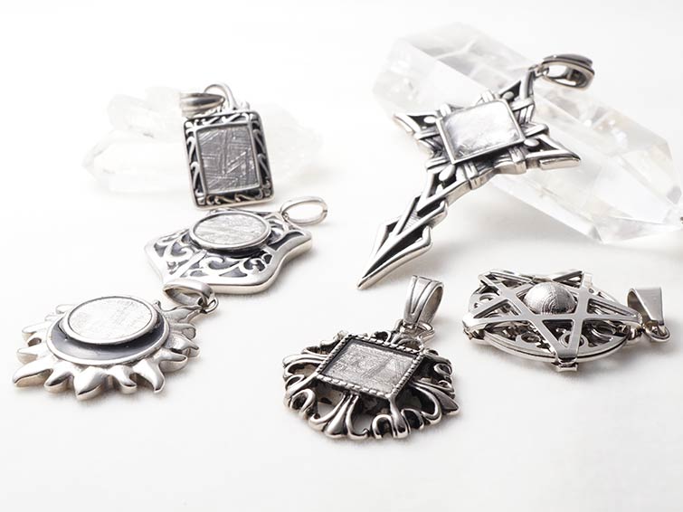 楽天市場】ギベオン隕石 ペンダント｜ペンダントトップ ギベオン 隕石