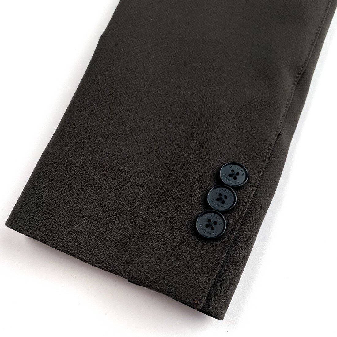 楽天市場】DESCENTE【デサント】ストレッチスーツ立体裁断 撥水加工