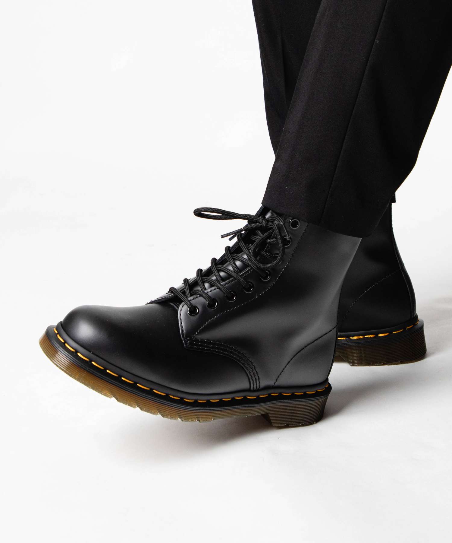 ドクターマーチン BACK TO BASIC 1460Z 8EYE BOOT Black Smooth