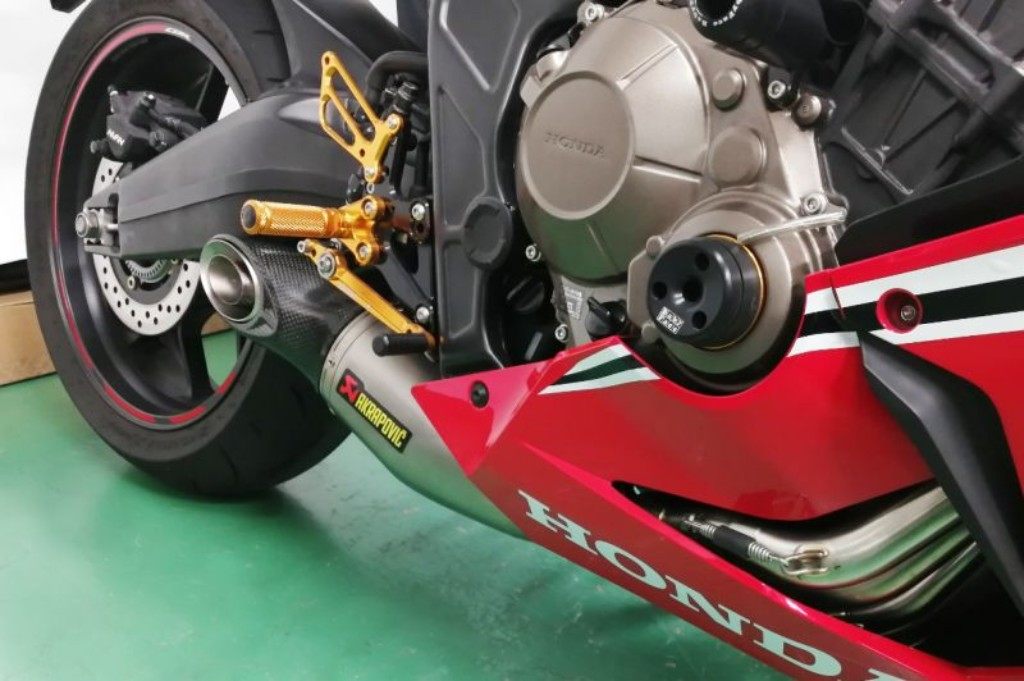 楽天市場】AKRAPOVIC アクラポビッチ レーシングライン フル