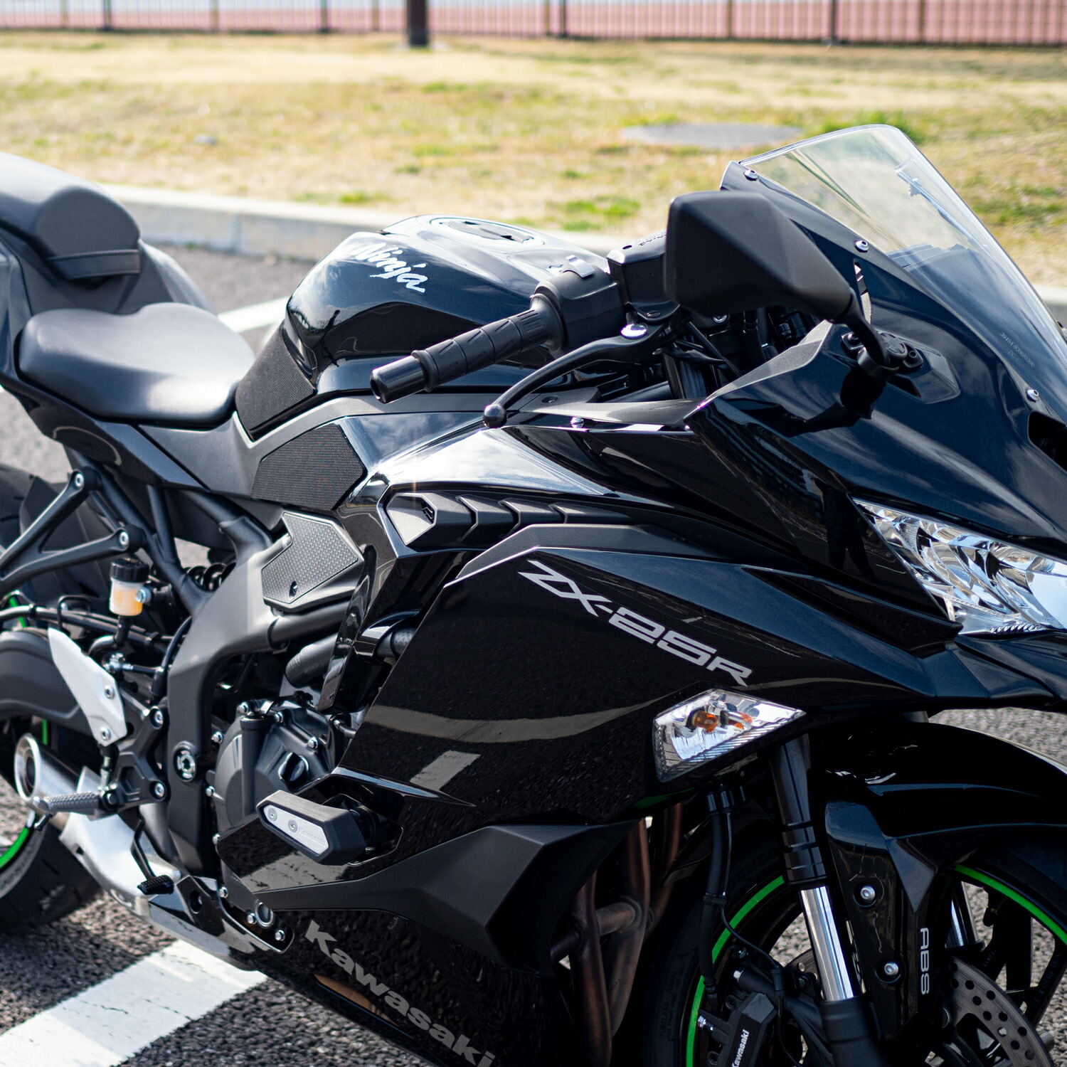 楽天市場】国産 1年保証付 送料無料 Ninja ZX25R SE KRT 専用 タンク