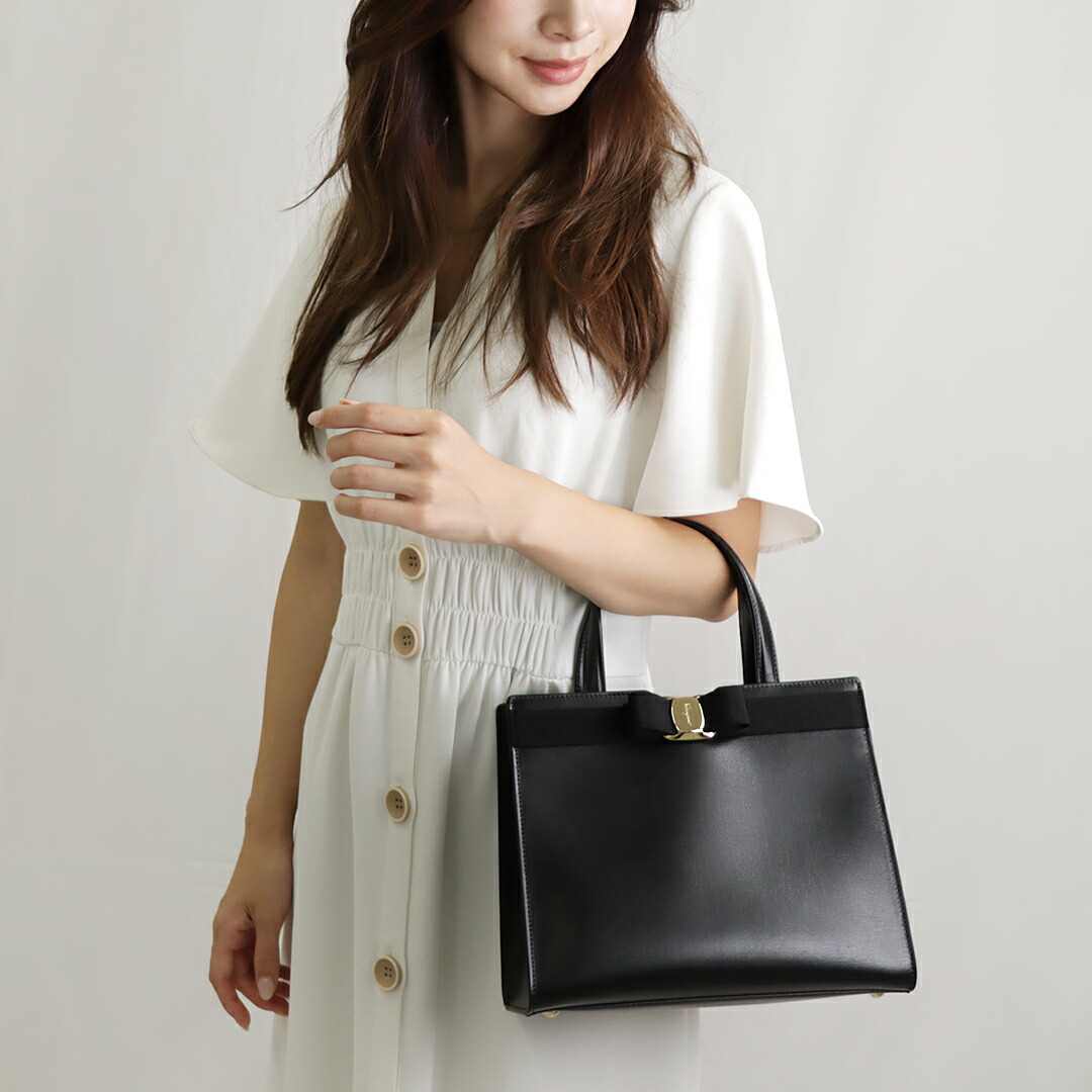 楽天市場】フェラガモ 2WAYバッグ 【VARA：ヴァラ】 21I290 734058