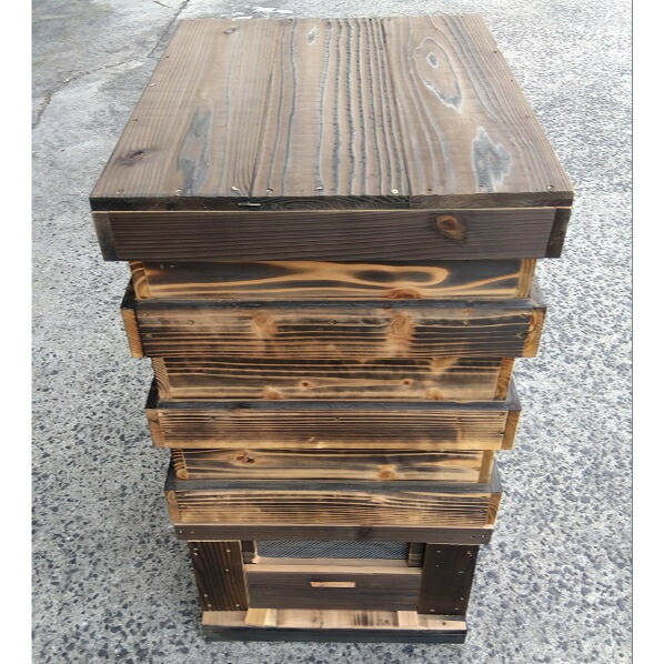 楽天市場】ミツバチ 継箱 焼杉 仕上げ幅500×奥行410×高さ450ミリ 国産