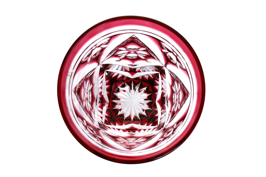 江戸切子 七宝四花菱文様 ぐい呑 金赤 – TSUCHI-YA │ ガラスの器と工芸