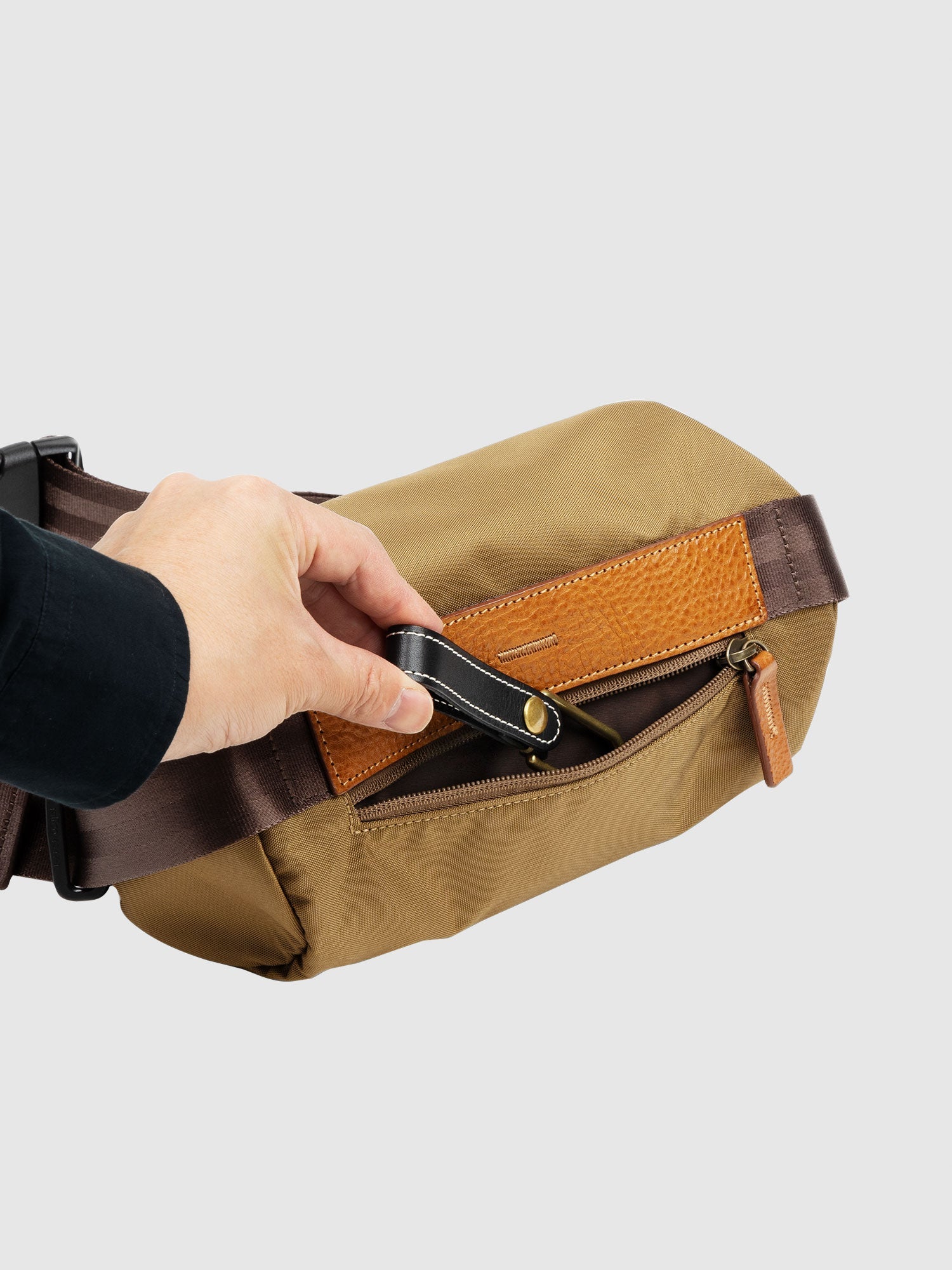 CORDURA® ECO スモールクロスボディバッグ – ボディバッグ – 土屋鞄製造所