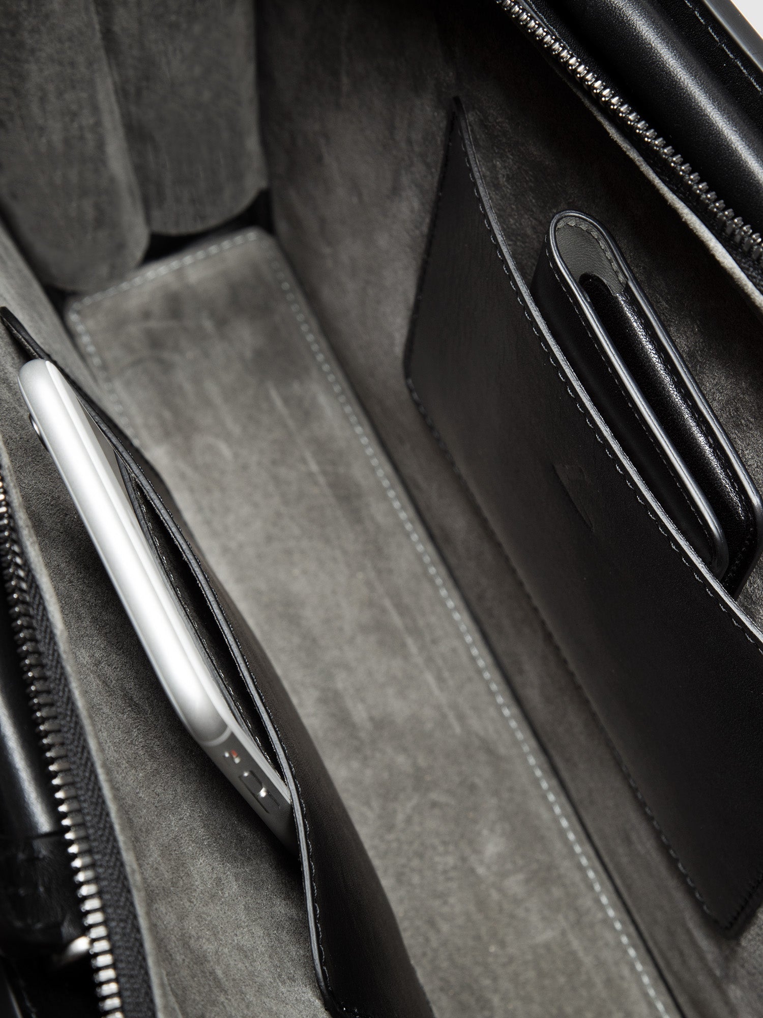 ブラックヌメ スクエアバッグ – – 土屋鞄製造所