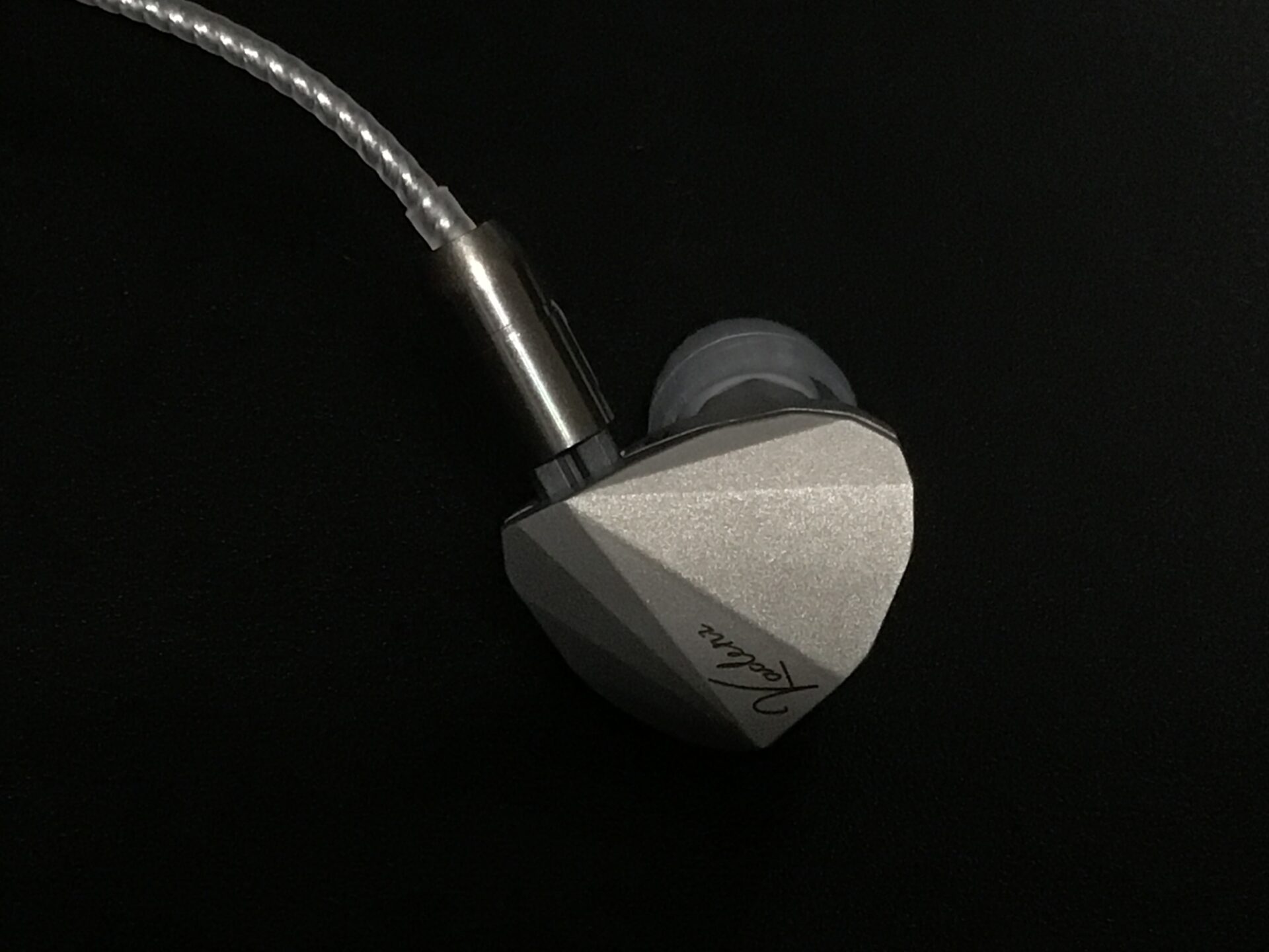 イヤホン]moondrop 水月雨 KadenzとKatoの雑話