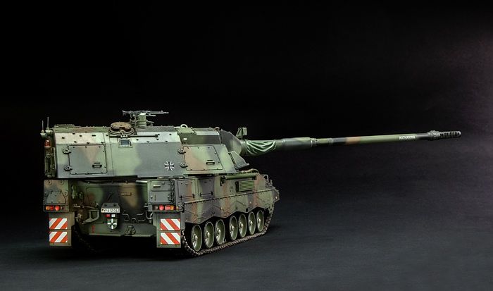 MENTS-012 モンモデル 1/35 ドイツPanzerhaubitze2000 自走砲【MENTS