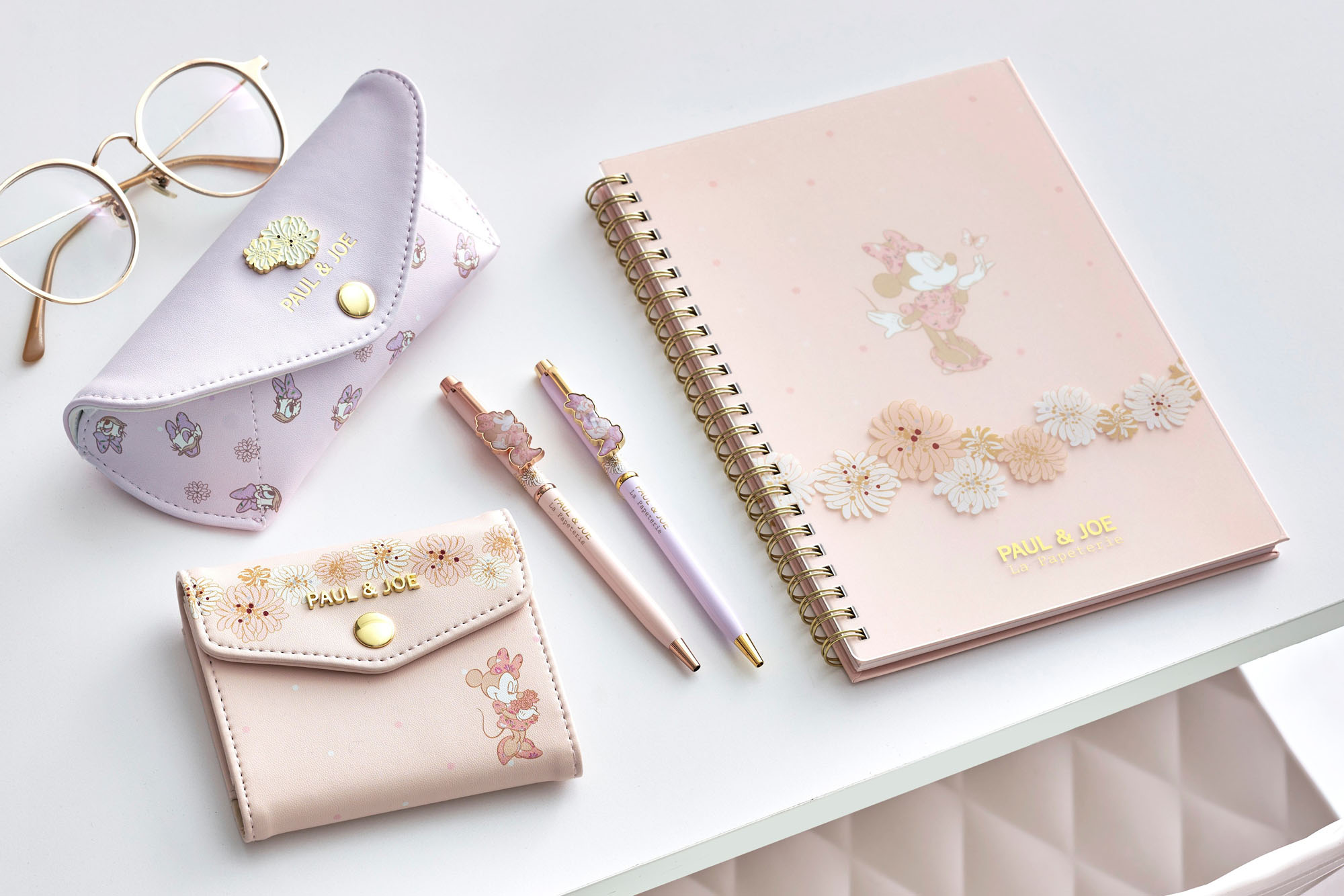 ディズニー×PAUL＆JOE、ミニーマウスとデイジーダックの