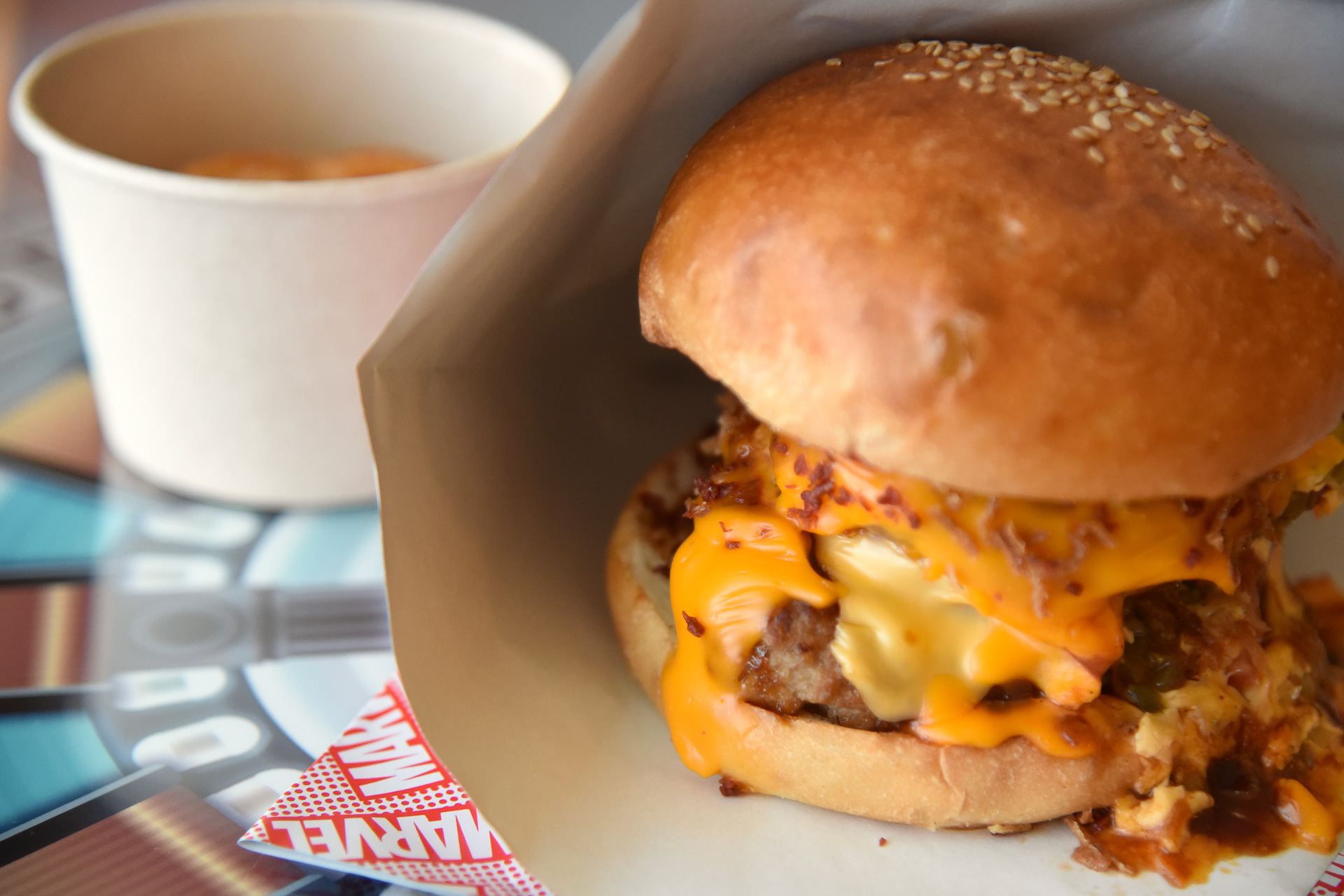 トニー・スターク フィギュア ハンバーガー付き トニー・スターク