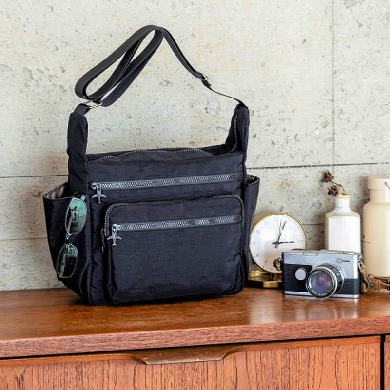 宝島社、東武トップツアーズ考案「機能派ショルダーバッグ」BOOK。新型