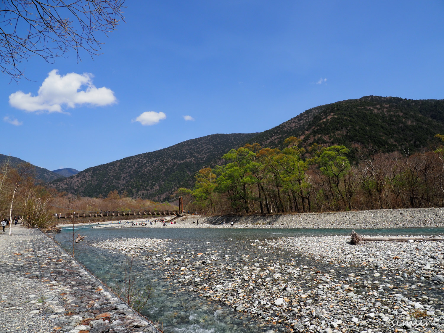 春の上高地（河童橋～徳澤園）をハイキング！右岸側コースを行くのが