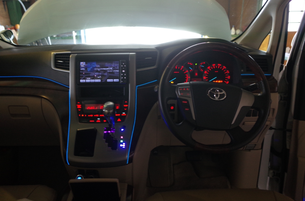 20系ヴェルファイアのエアコンパネル他スイッチのLED打替え | トレード
