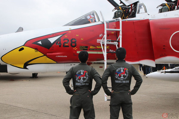 消えゆく戦闘機F-4「ファントムII」 空自百里基地で「ラストファントム
