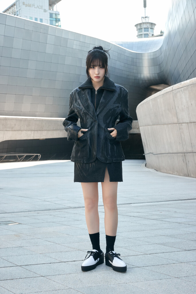 TWICE MOMO 『Onitsuka Tiger』新ビジュアル公開！ MOMOは「特に