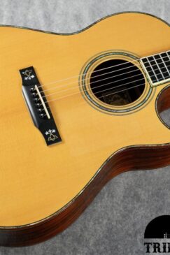 Larrivee C-10 30th Anniversary (1997) - Trippers' Guitars