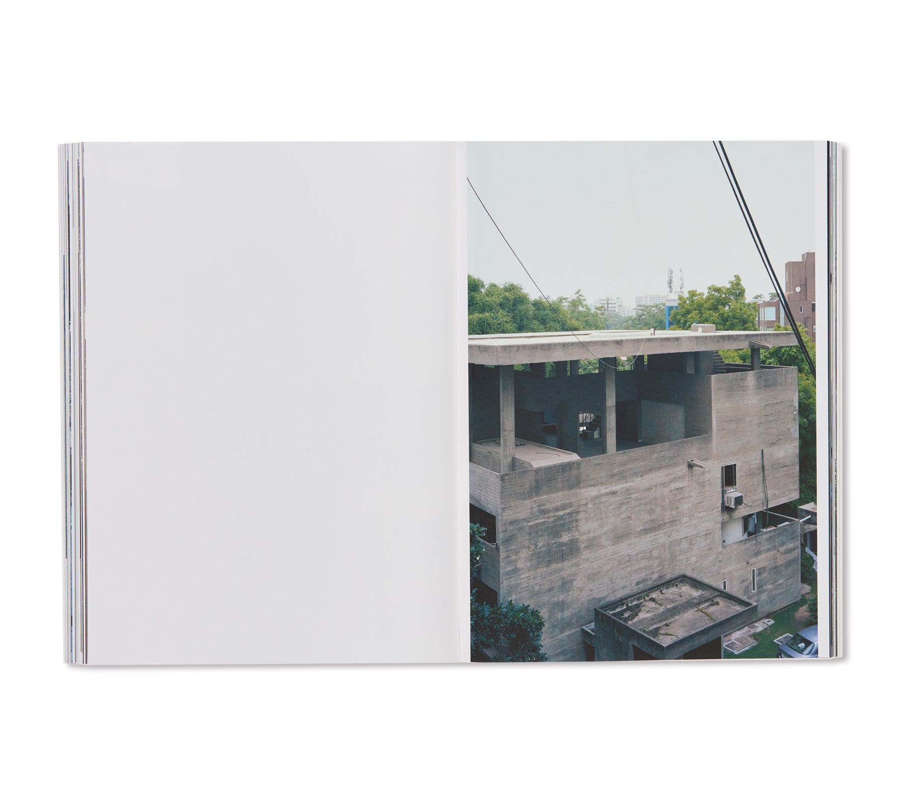 LOOKING THROUGH - LE CORBUSIER WINDOWS by Takashi Homma – twelvebooks