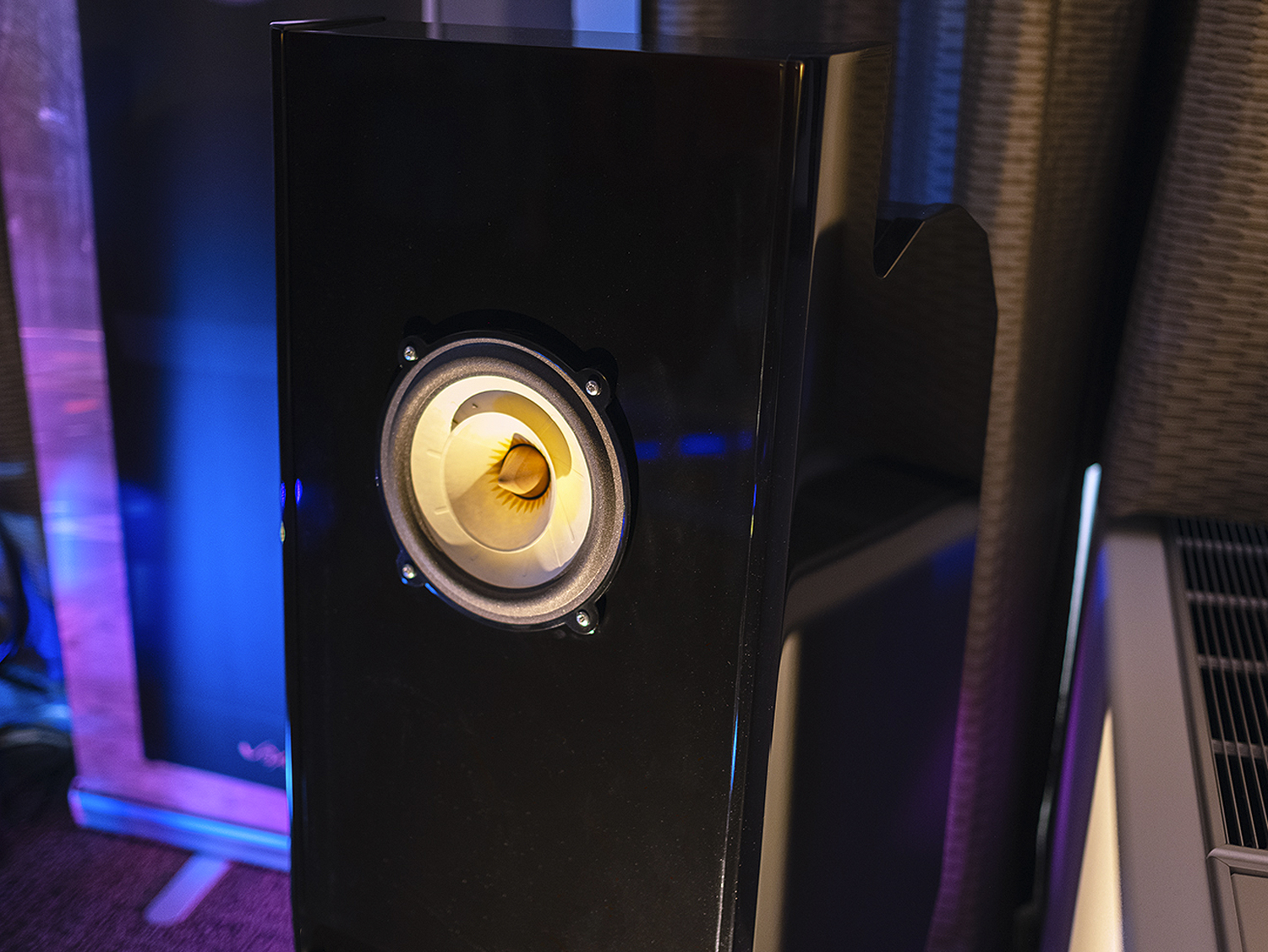 CAF 2023: Standout Rooms - Twittering Machines