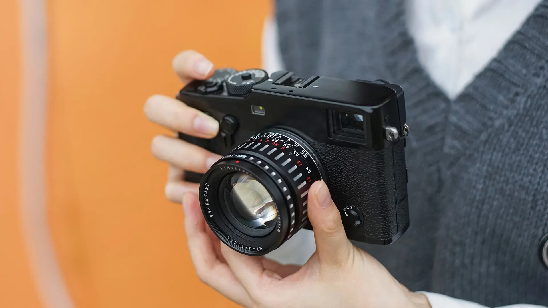 TTArtisan APS-C 35mm F0.95-Aps-C Lenses-TTARTISAN Official Website