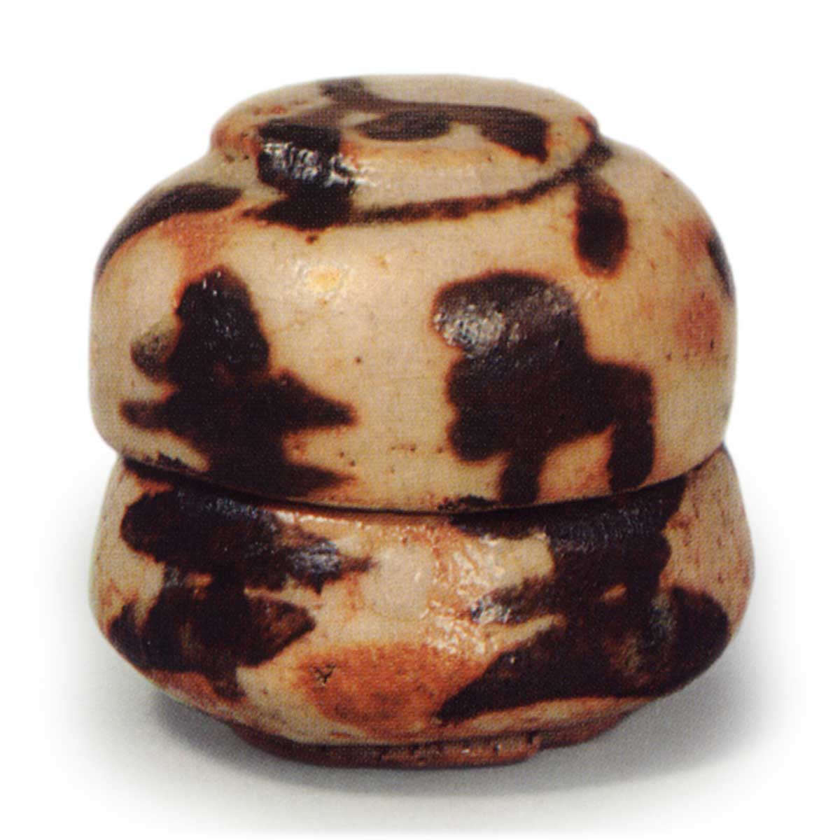 志野 香合 | 鶴田 純久の章 お話