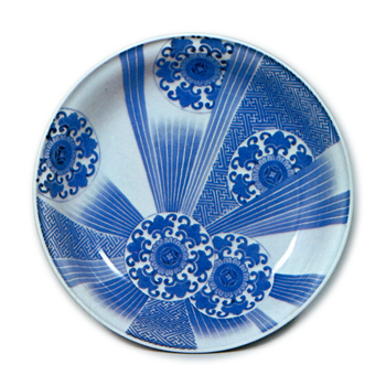 鍋島 染付 唐花 放射文 皿 | 鶴田 純久の章 お話