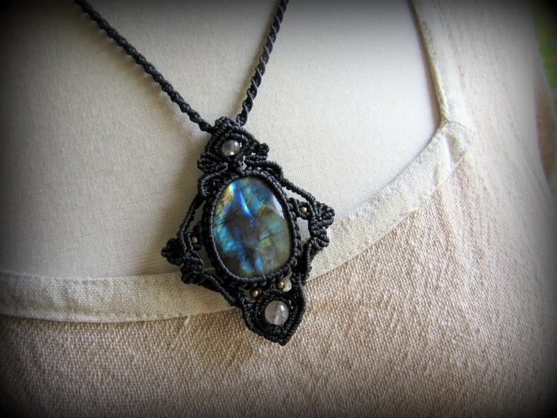 きらきら上質カナダ産ラブラドライト天然石ネックレス ペンダント