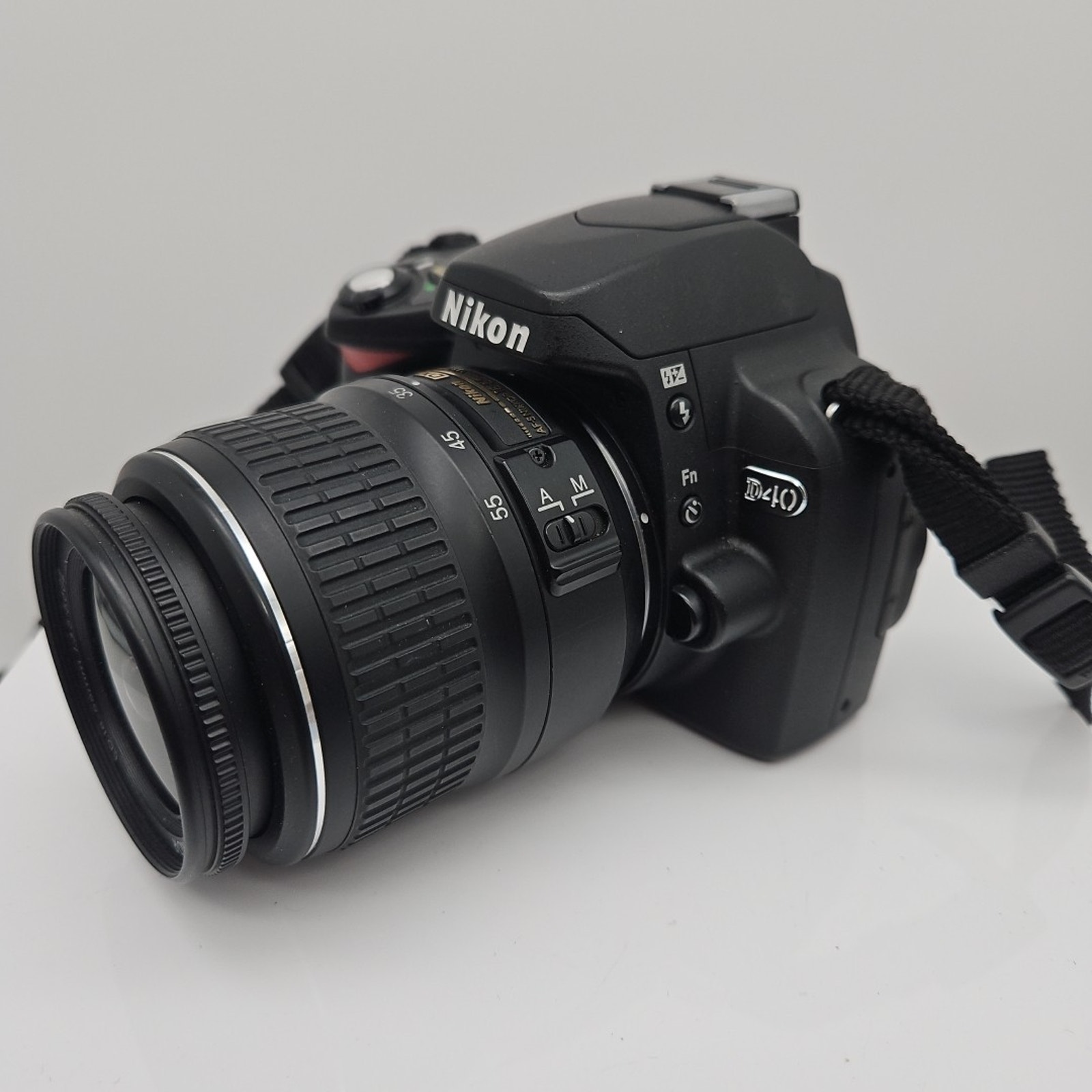 極上美観】Nikon D40／AF-S DX NIKKOR 18-55mm F3.5-5.6GⅡED Reflex D40 -