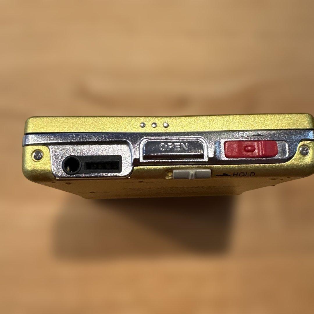 SONY MZ-R55 ポータブルMDプレーヤー ゴールド Sony MZ-R55 Yellow