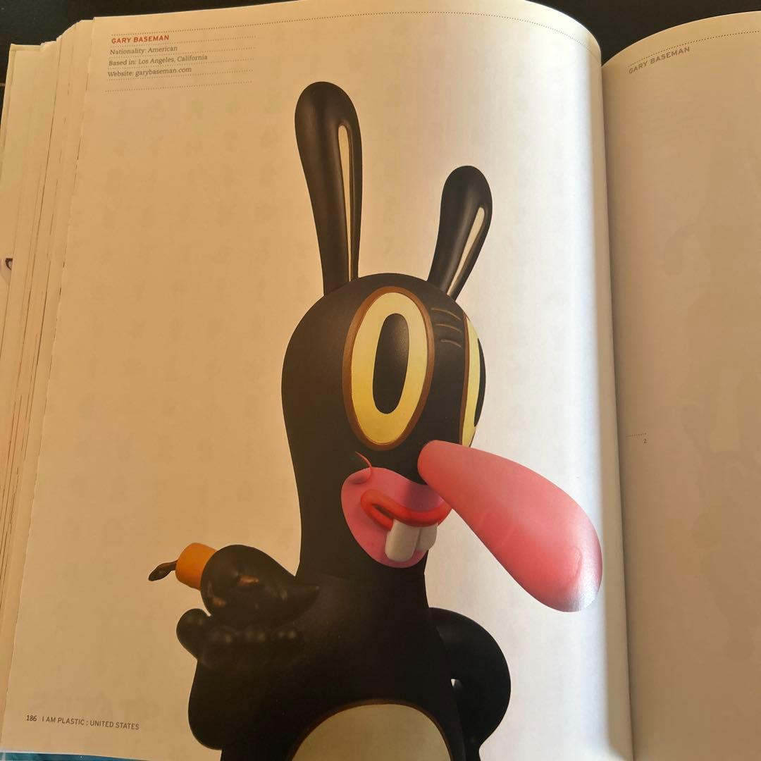 English Books: Kid Robot I AM PLASTIC Art Toy Collection/Photo Book