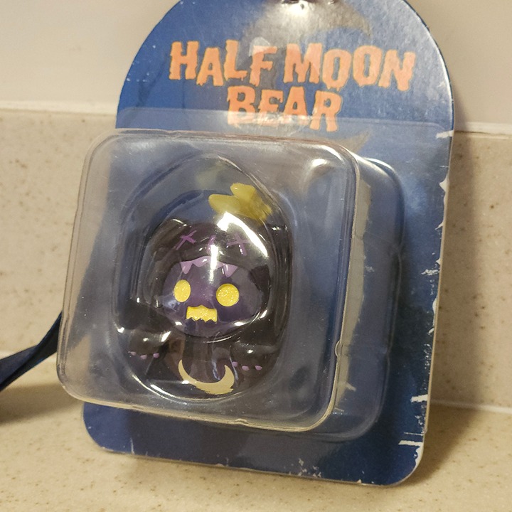 F.UN x SHINWOO 65% Halfmoon Bear Hanging Card | Mercari