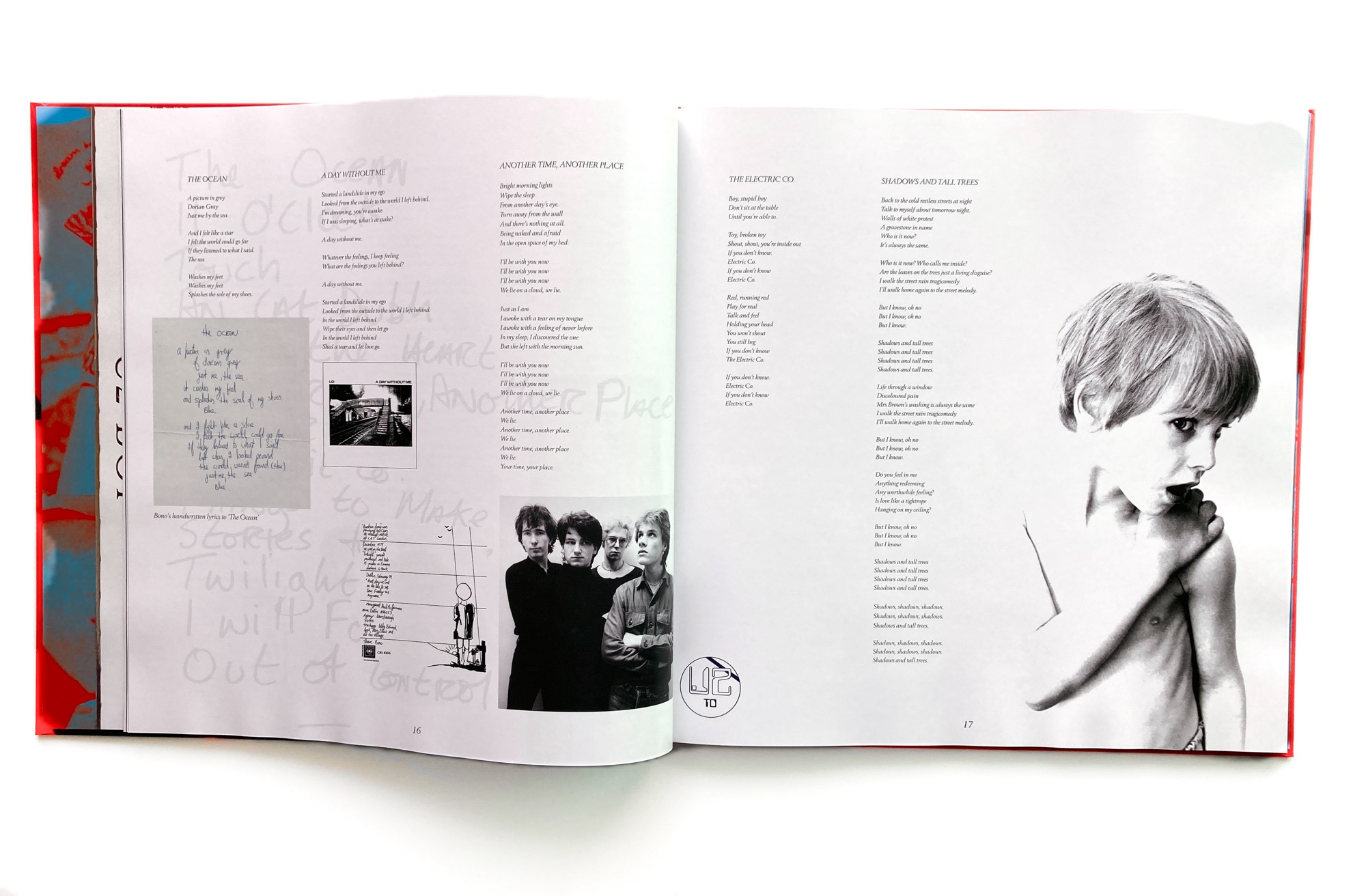 U2 The complete lyrics. 1979-1988 – Vol. 1 |