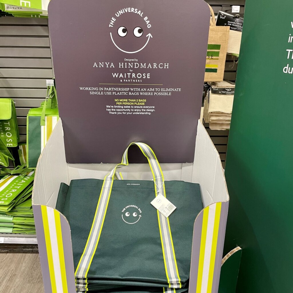 100%リサイクル！アニヤ・ハインドマーチの『ユニバーサルバッグ』が