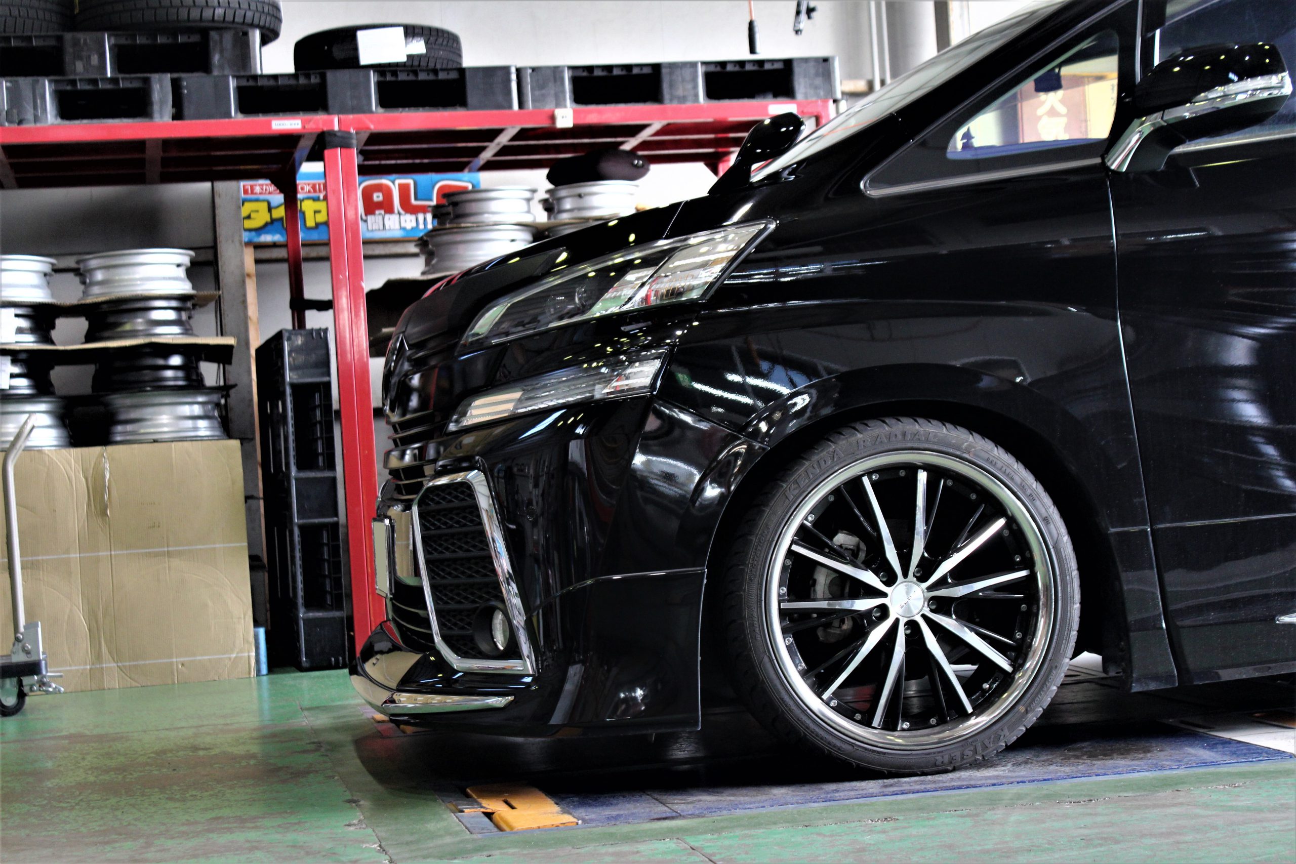 30ヴェルファイアにWORKのランベックLM1、20インチをツライチ装着