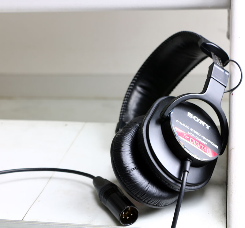 MDR-CD900STヘッドホンのBTL駆動専用改造（4ピンXLR）について