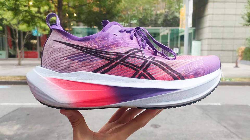 Asics】メガブラスト レビュー│新素材のFF Turbo Squareは硬め