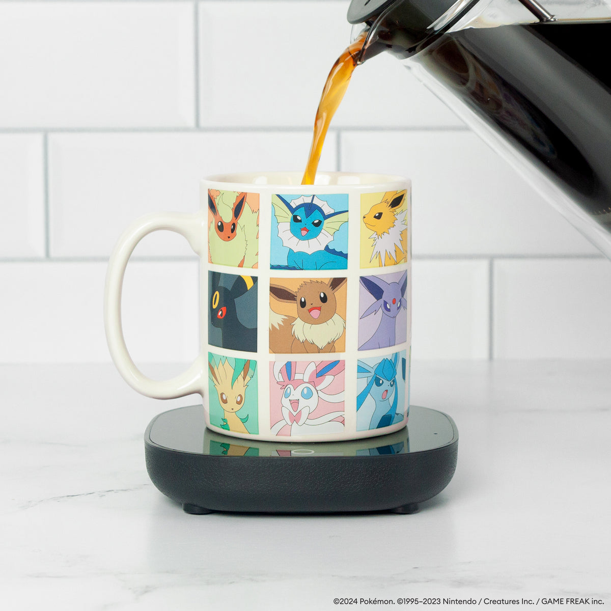 Pokémon Eevee Comic 12ozMug Warmer Set - Uncanny Brands