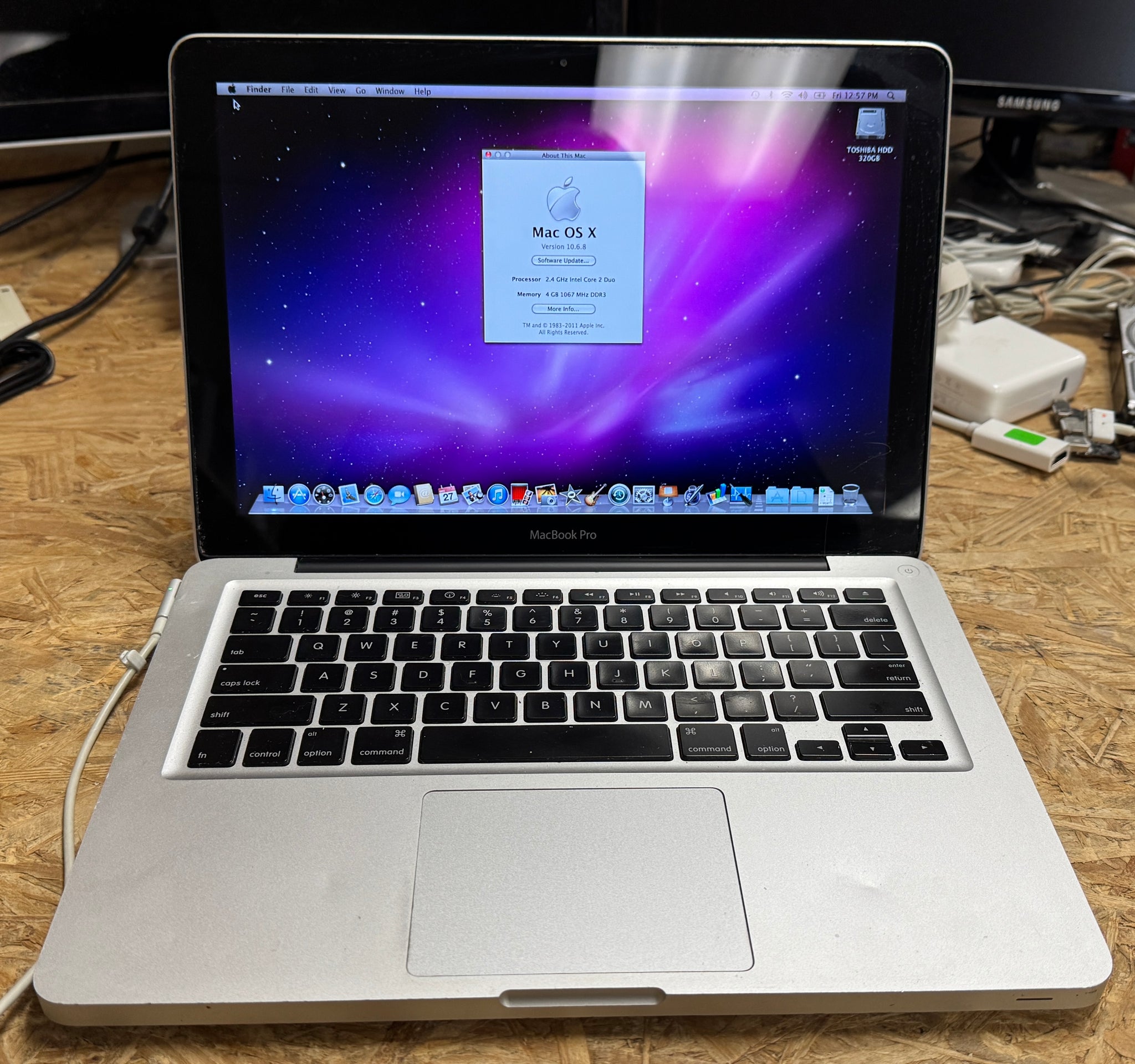 Apple MacBook Pro 13-inch Mid 2010 2.4GHz Intel Core 2 Duo