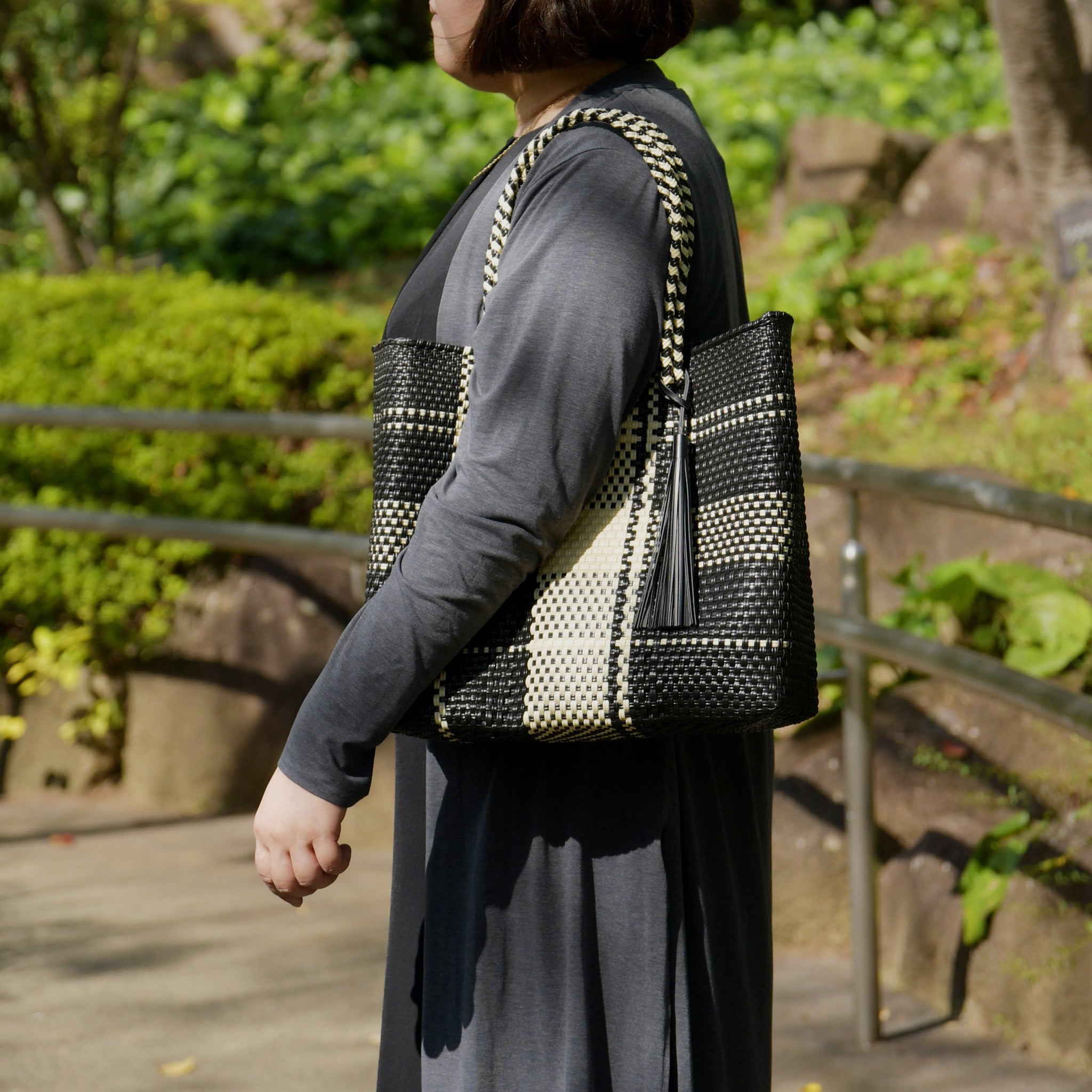 メルカドバッグ Lサイズ タータンチェック ブラック×クリーム