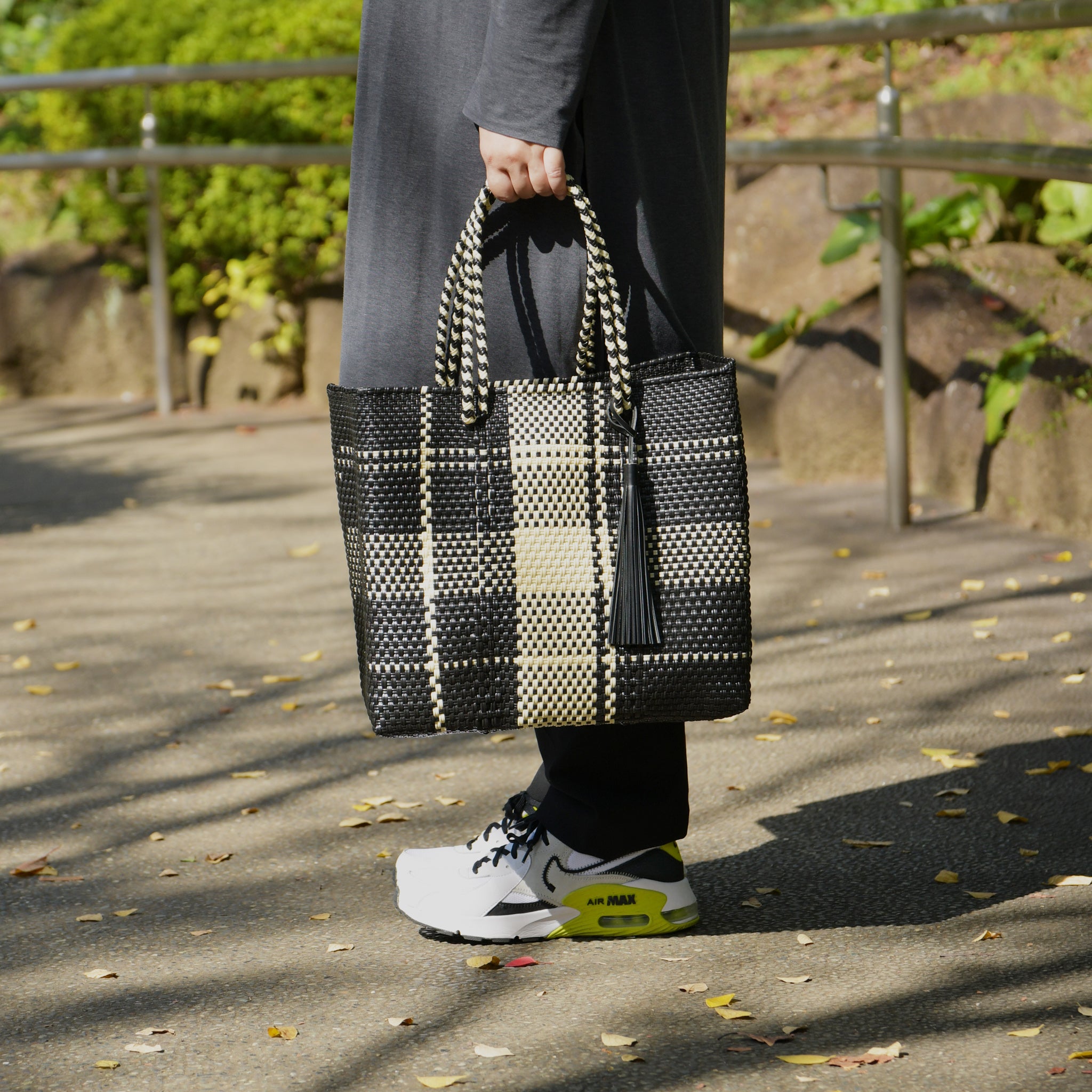 メルカドバッグ Lサイズ タータンチェック ブラック×クリーム