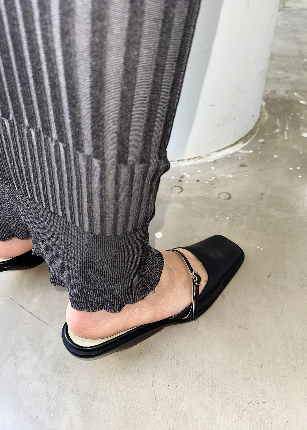 Alice-0/Beige｜UNTISHOLD | アンチショルドの公式オンラインストア