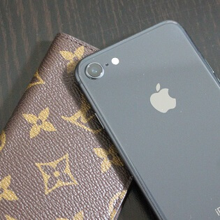 ルイ・ヴィトンの手帳型iPhone専用ケース『folio（フォリオ