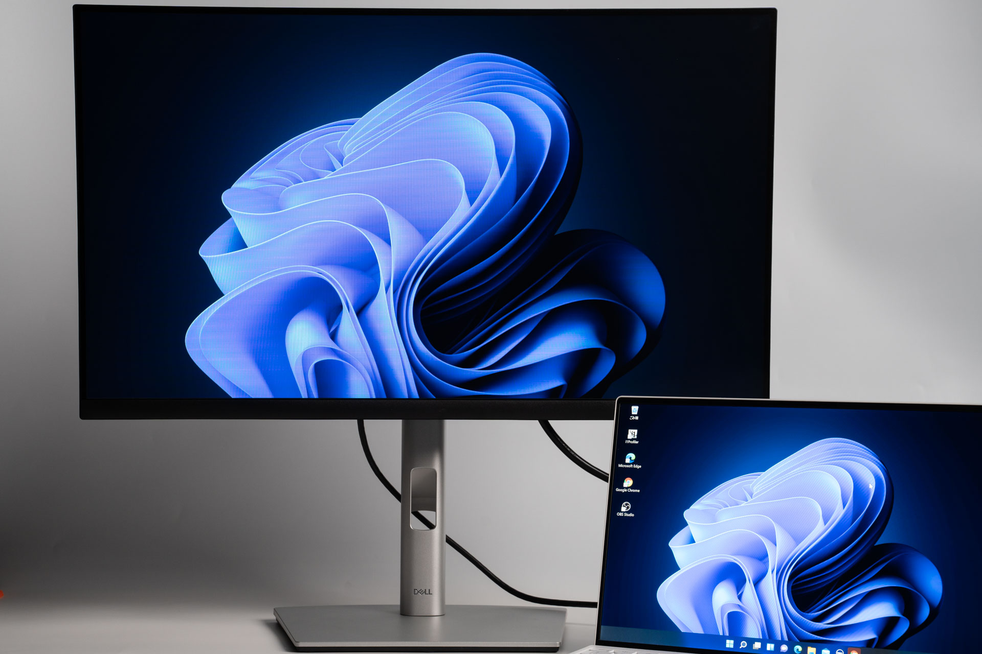 Dell P2422HE 23.8インチ USB-Cハブモニター / PD65W Dell 24 USB-C