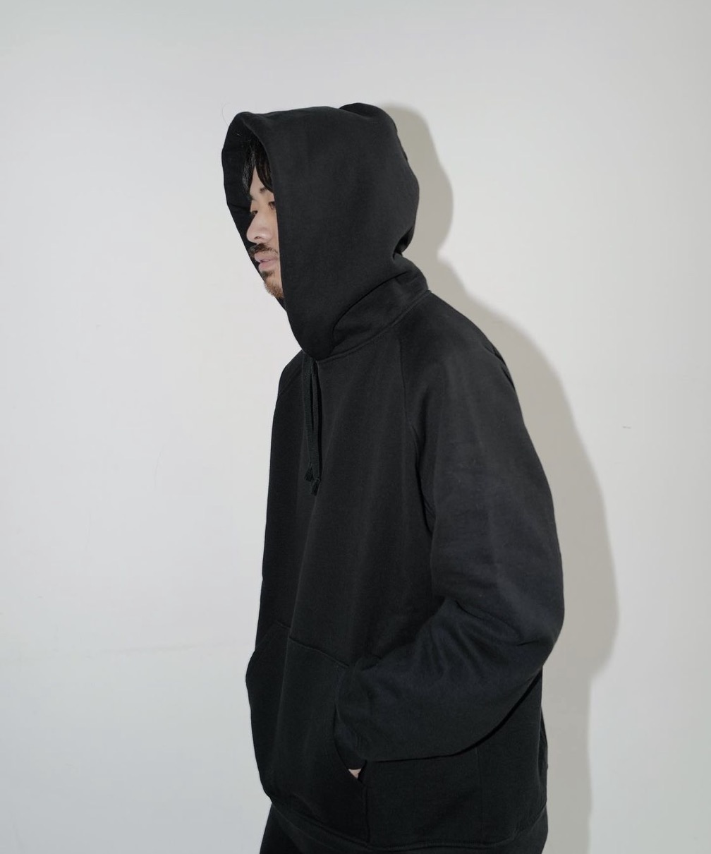 COMOLI × BEAMS バーシティジャケット＆スウェットセットアップが国内