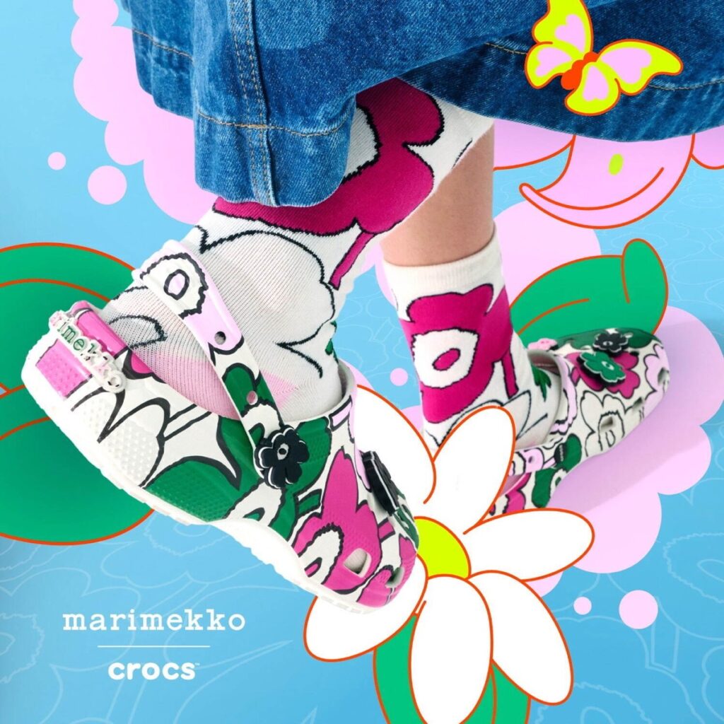 Crocs x Marimekko コラボサンダル＆ソックスが国内4月24日／4月25日